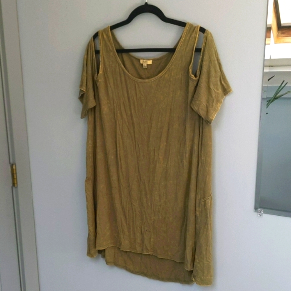 Flowy Olive Green Shoulder Cutout Tunic